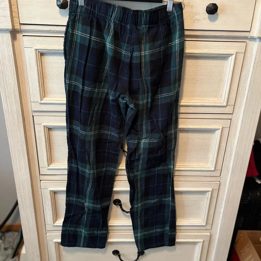 Women’s size small tall Old Navy Green and Navy Plaid Drawstring Joggers